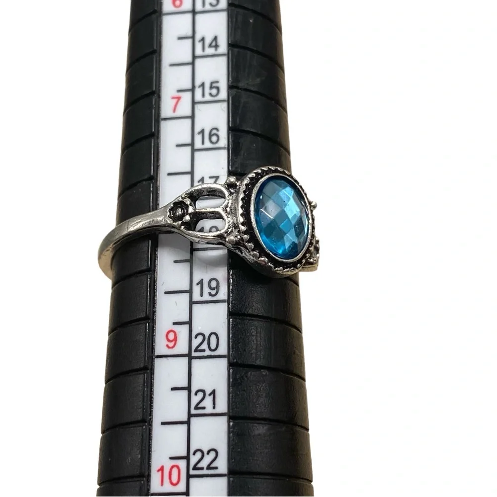 N/A silver ring